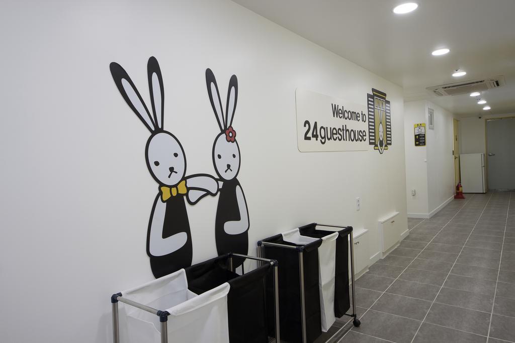 24 Guesthouse Myeongdong Town Сеул Экстерьер фото